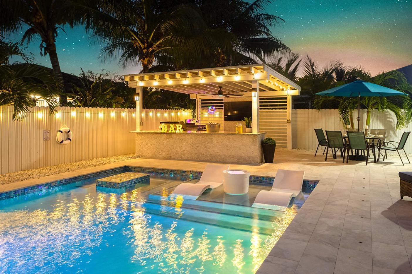 Lux Backyard/Heated Pool/Everglades/Speedway/Keys! Miami Exterior photo